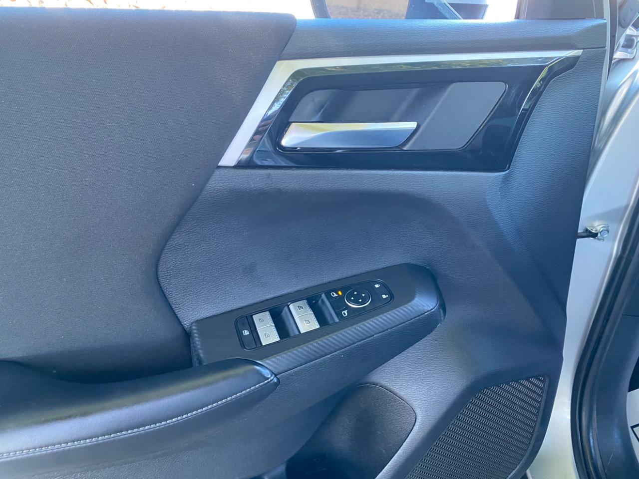 Mitsubishi Outlander ES 2022