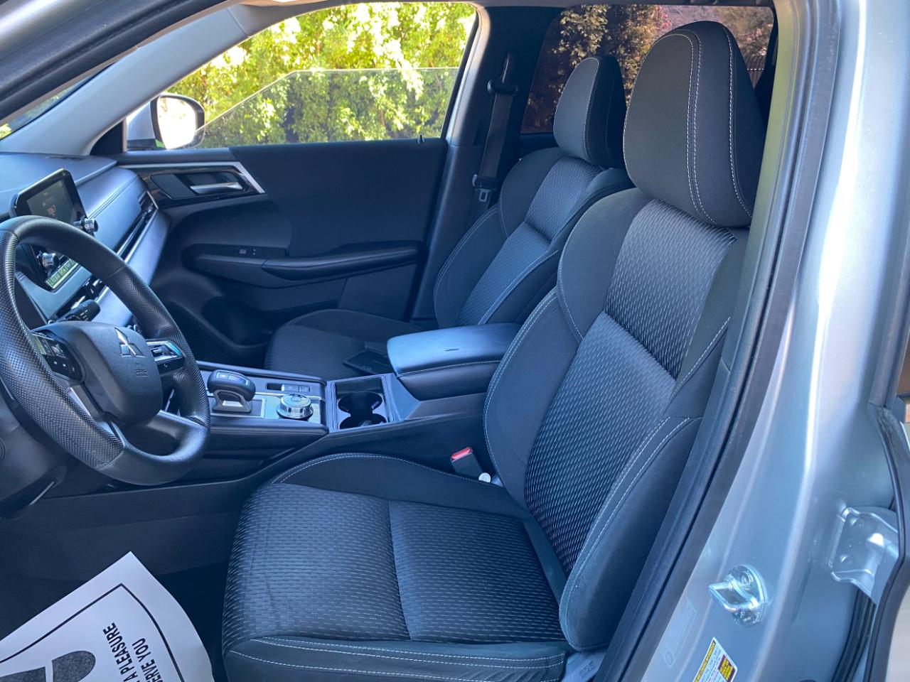 Mitsubishi Outlander ES 2022