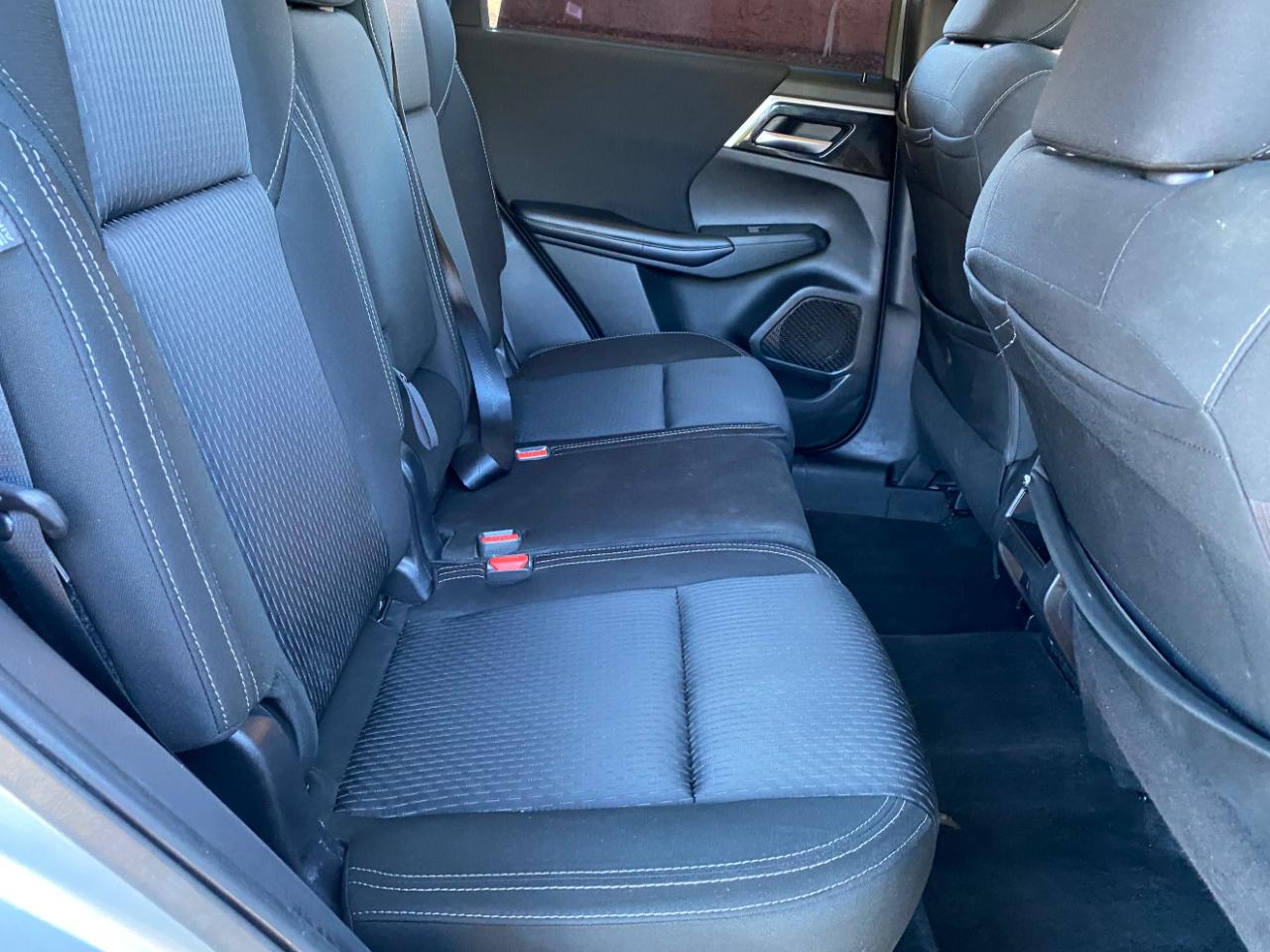 Mitsubishi Outlander ES 2022