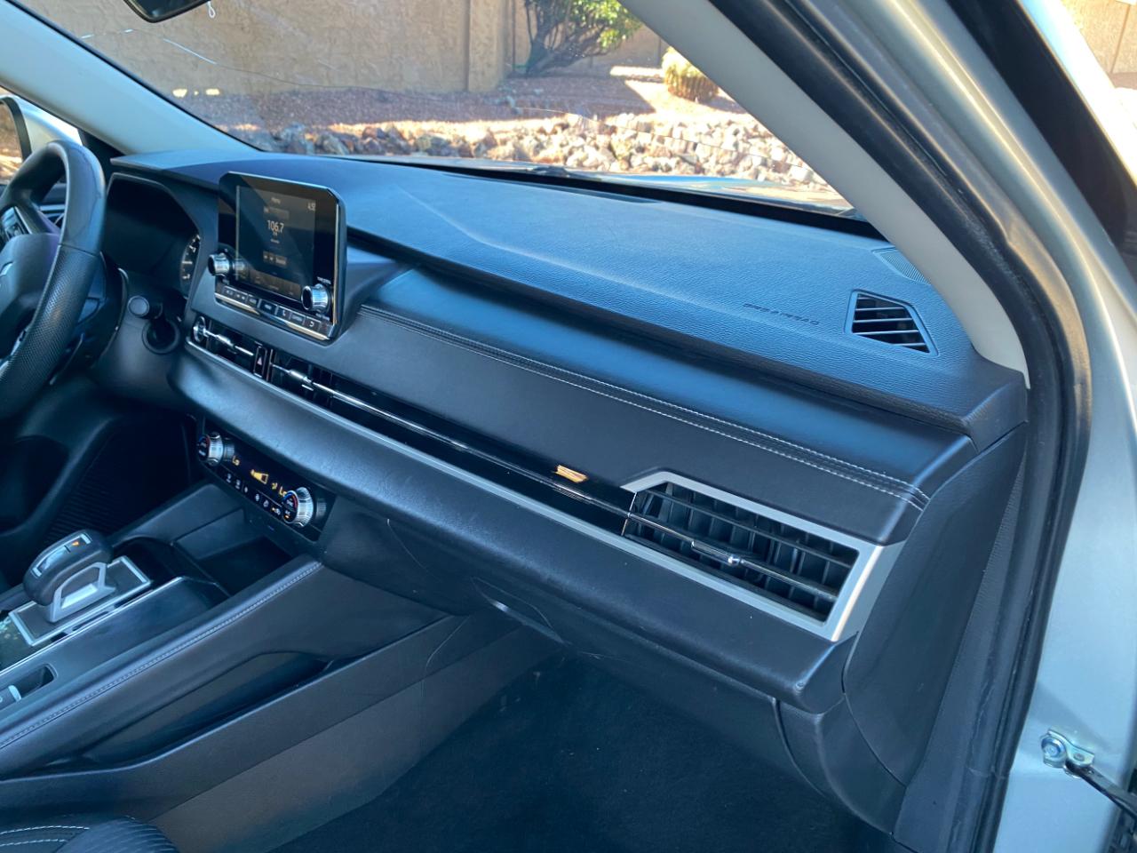 Mitsubishi Outlander ES 2022