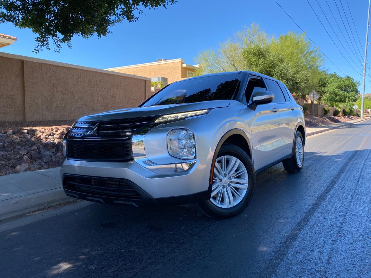 Mitsubishi Outlander ES 2022