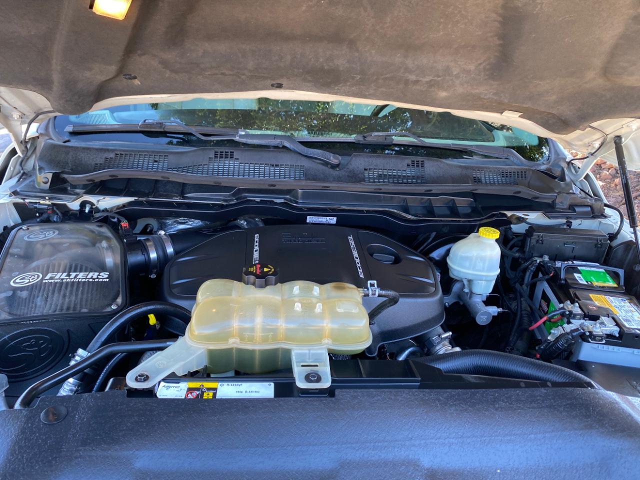 RAM 1500 2WD Quad Cab 140.5" Laramie 2016