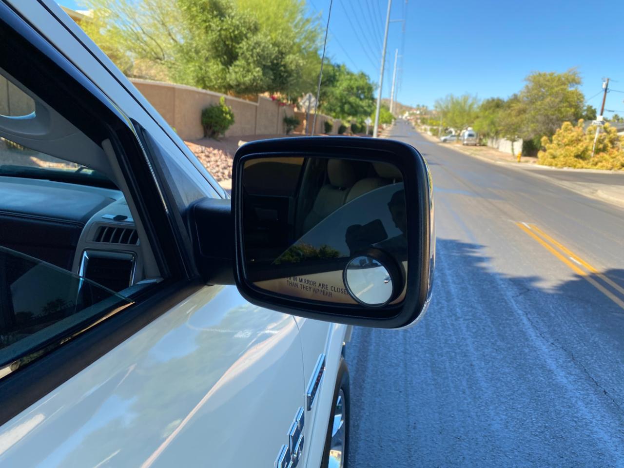 RAM 1500 2WD Quad Cab 140.5" Laramie 2016