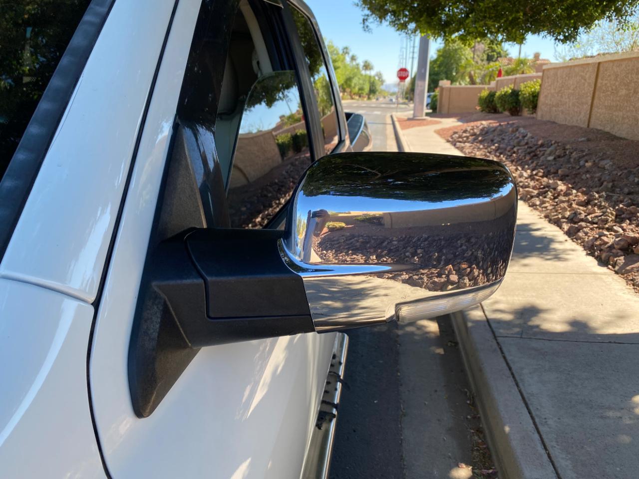 RAM 1500 2WD Quad Cab 140.5" Laramie 2016