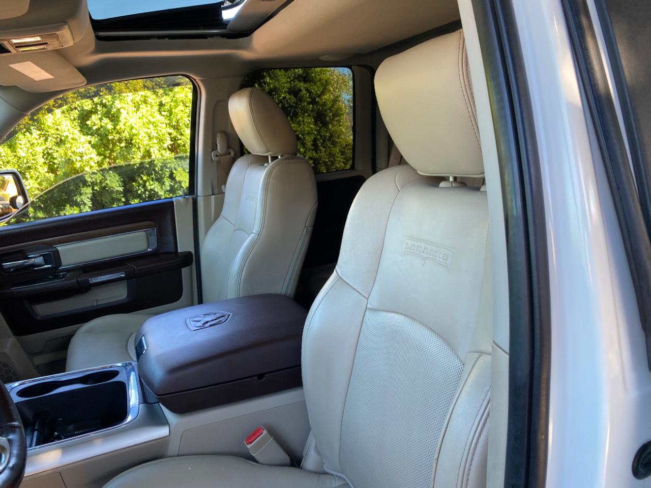 RAM 1500 2WD Quad Cab 140.5" Laramie 2016