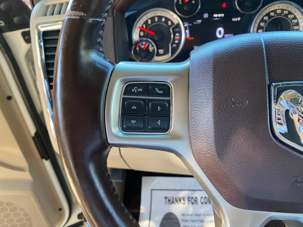 RAM 1500 2WD Quad Cab 140.5" Laramie 2016