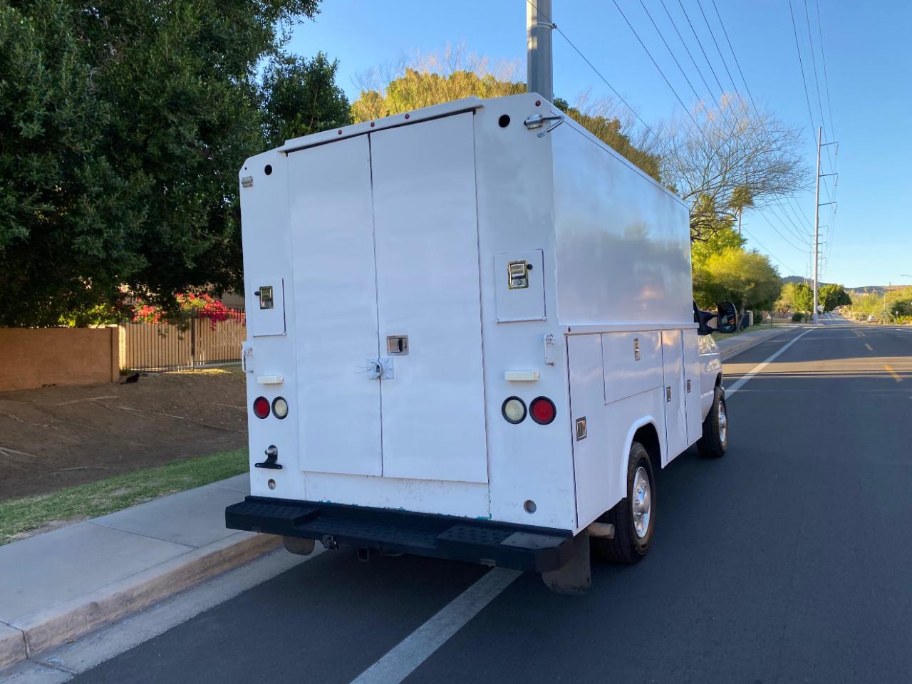 Ford Econoline Commercial Cutaway E-350 Super Duty 138" 4-Spd SRW 2016