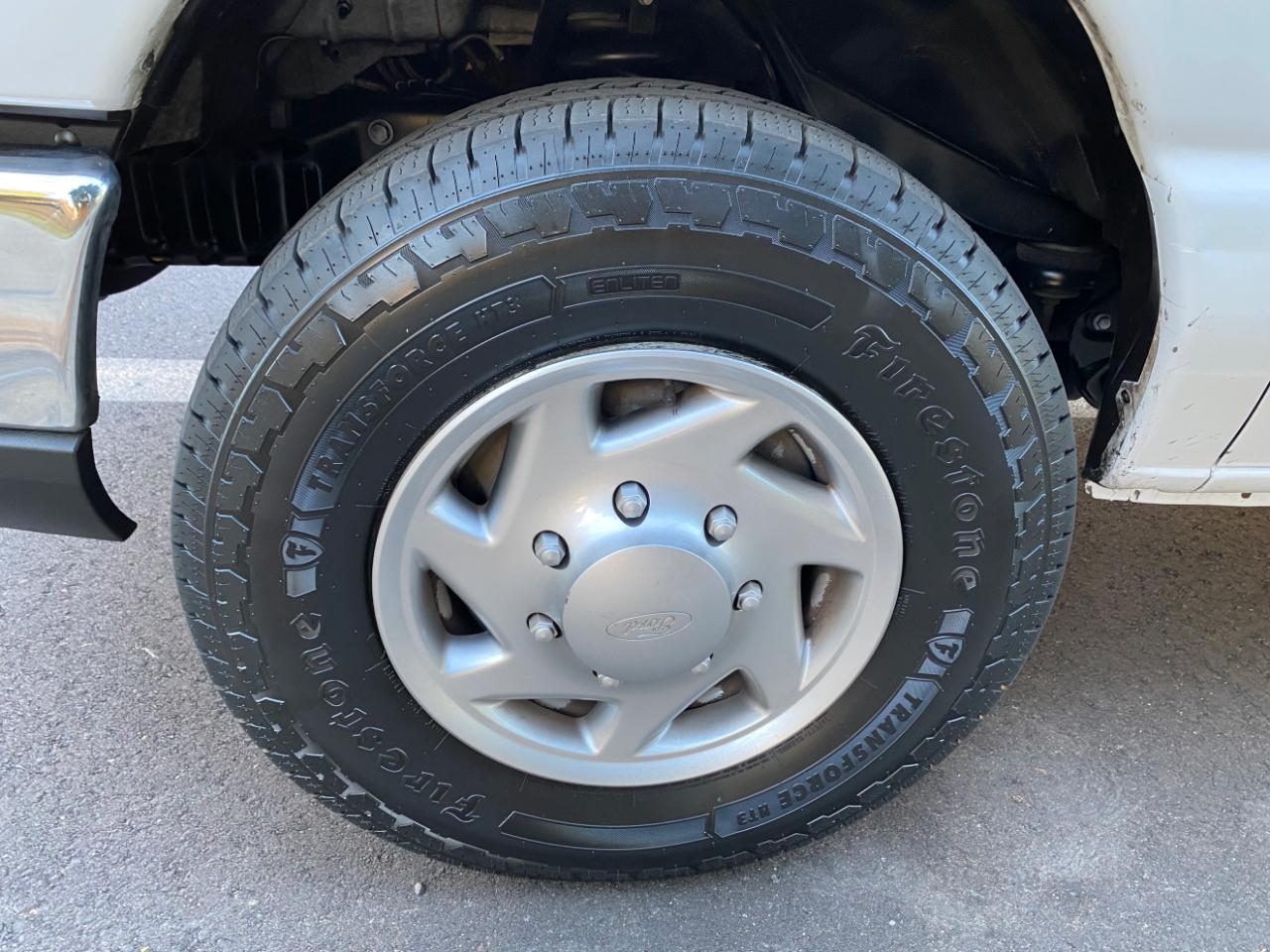 Ford Econoline Commercial Cutaway E-350 Super Duty 138" 4-Spd SRW 2016