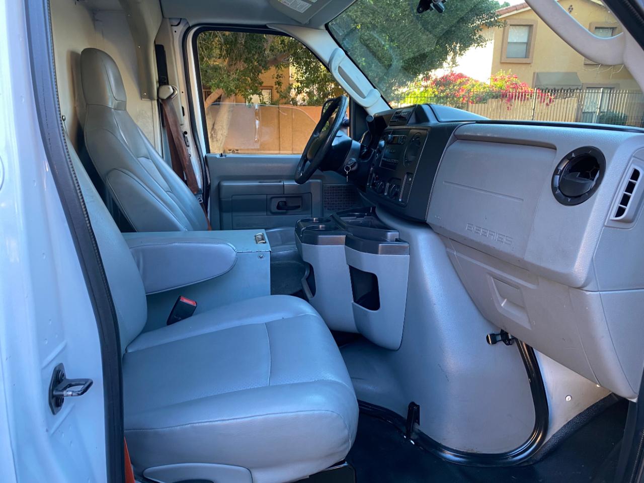 Ford Econoline Commercial Cutaway E-350 Super Duty 138" 4-Spd SRW 2016