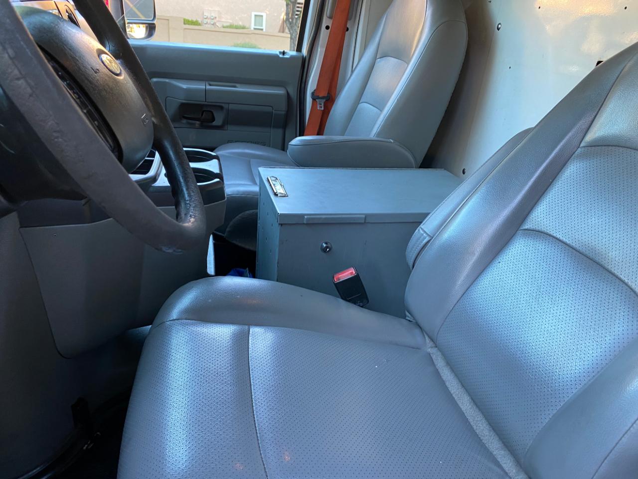 Ford Econoline Commercial Cutaway E-350 Super Duty 138" 4-Spd SRW 2016