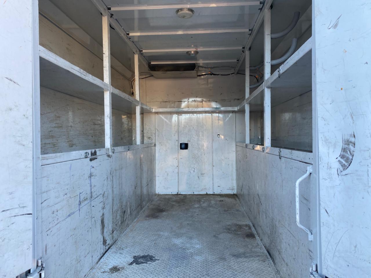 Ford Econoline Commercial Cutaway E-350 Super Duty 138" 4-Spd SRW 2016