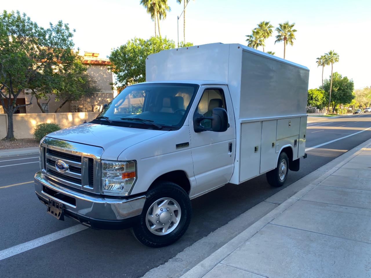 Ford Econoline Commercial Cutaway E-350 Super Duty 138" 4-Spd SRW 2016