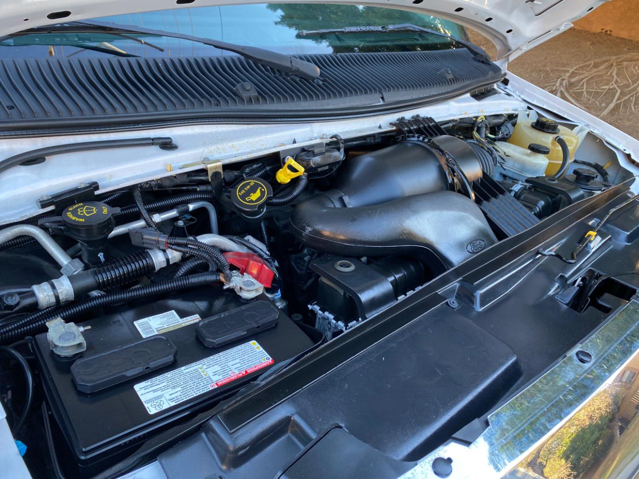 Ford Econoline Commercial Cutaway E-350 Super Duty 138" 4-Spd SRW 2016