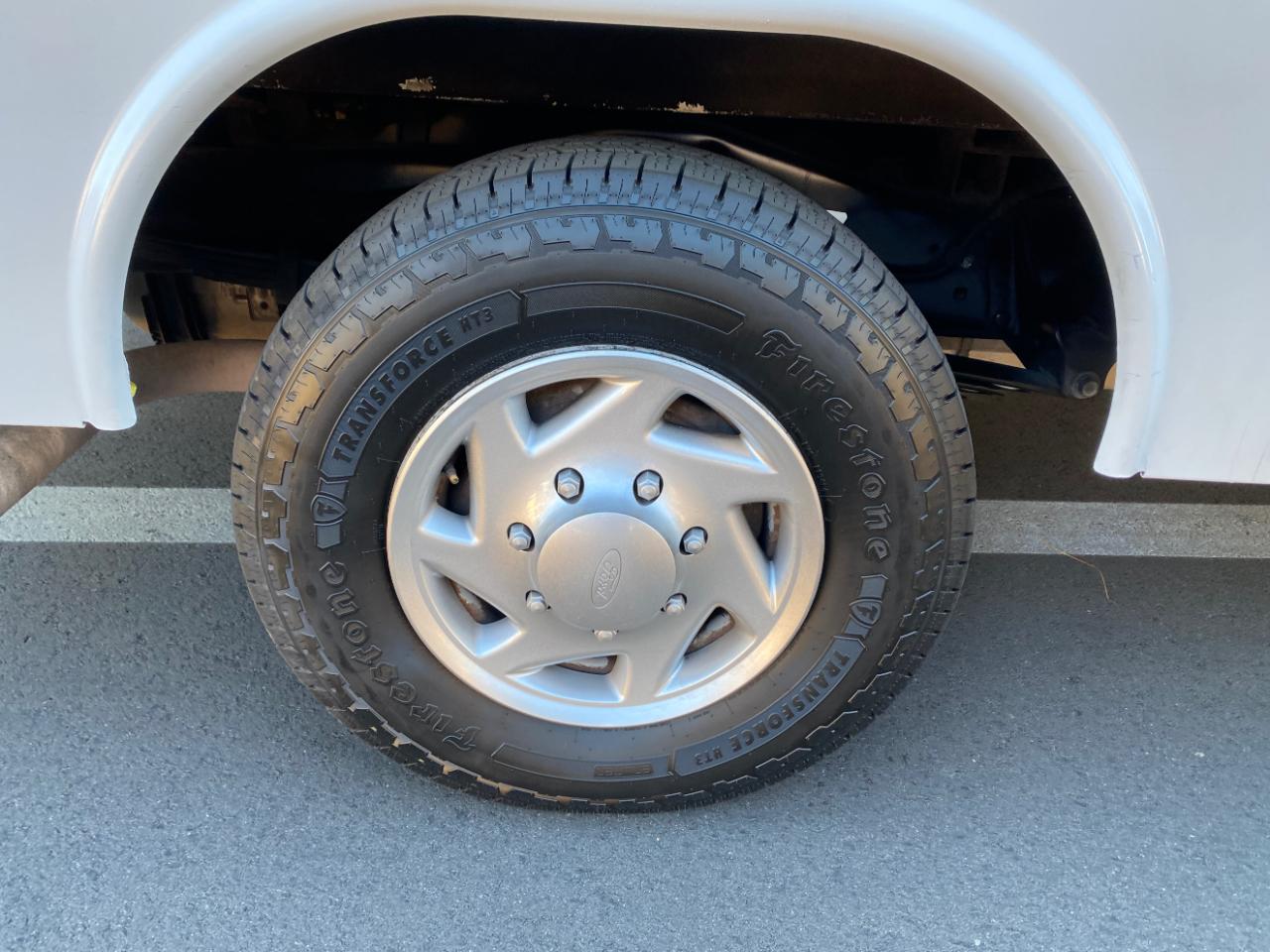 Ford Econoline Commercial Cutaway E-350 Super Duty 138" 4-Spd SRW 2016