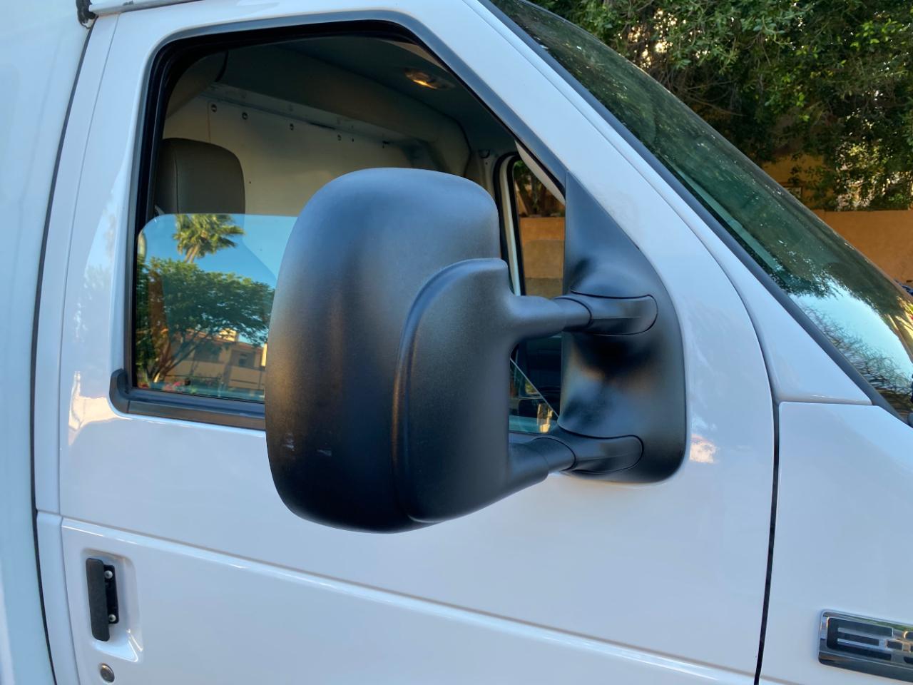 Ford Econoline Commercial Cutaway E-350 Super Duty 138" 4-Spd SRW 2016