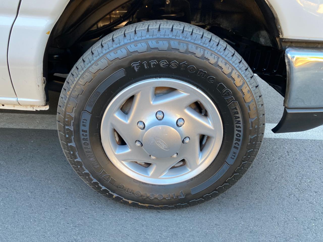 Ford Econoline Commercial Cutaway E-350 Super Duty 138" 4-Spd SRW 2016