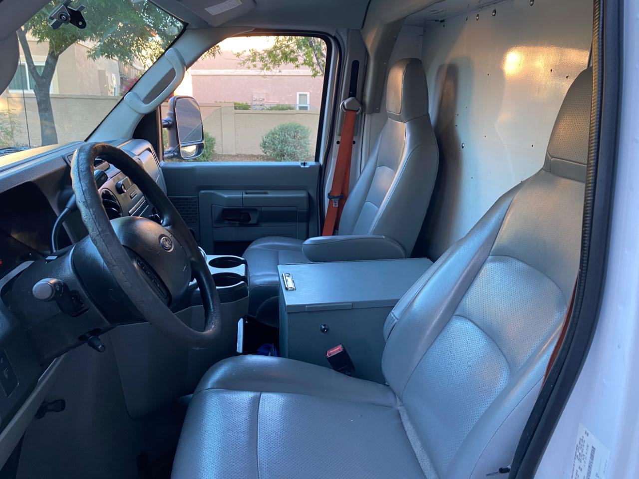 Ford Econoline Commercial Cutaway E-350 Super Duty 138" 4-Spd SRW 2016