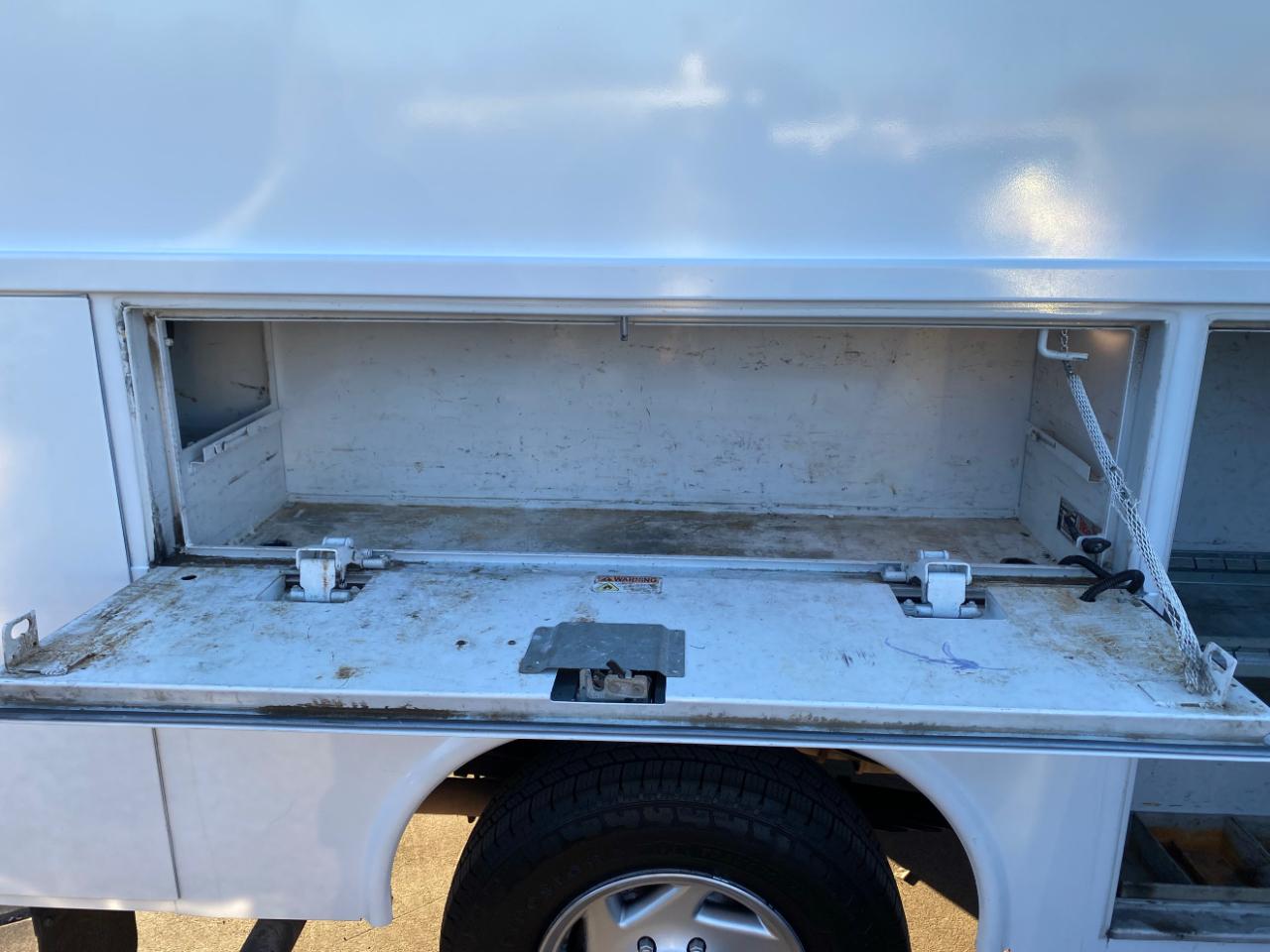 Ford Econoline Commercial Cutaway E-350 Super Duty 138" 4-Spd SRW 2016