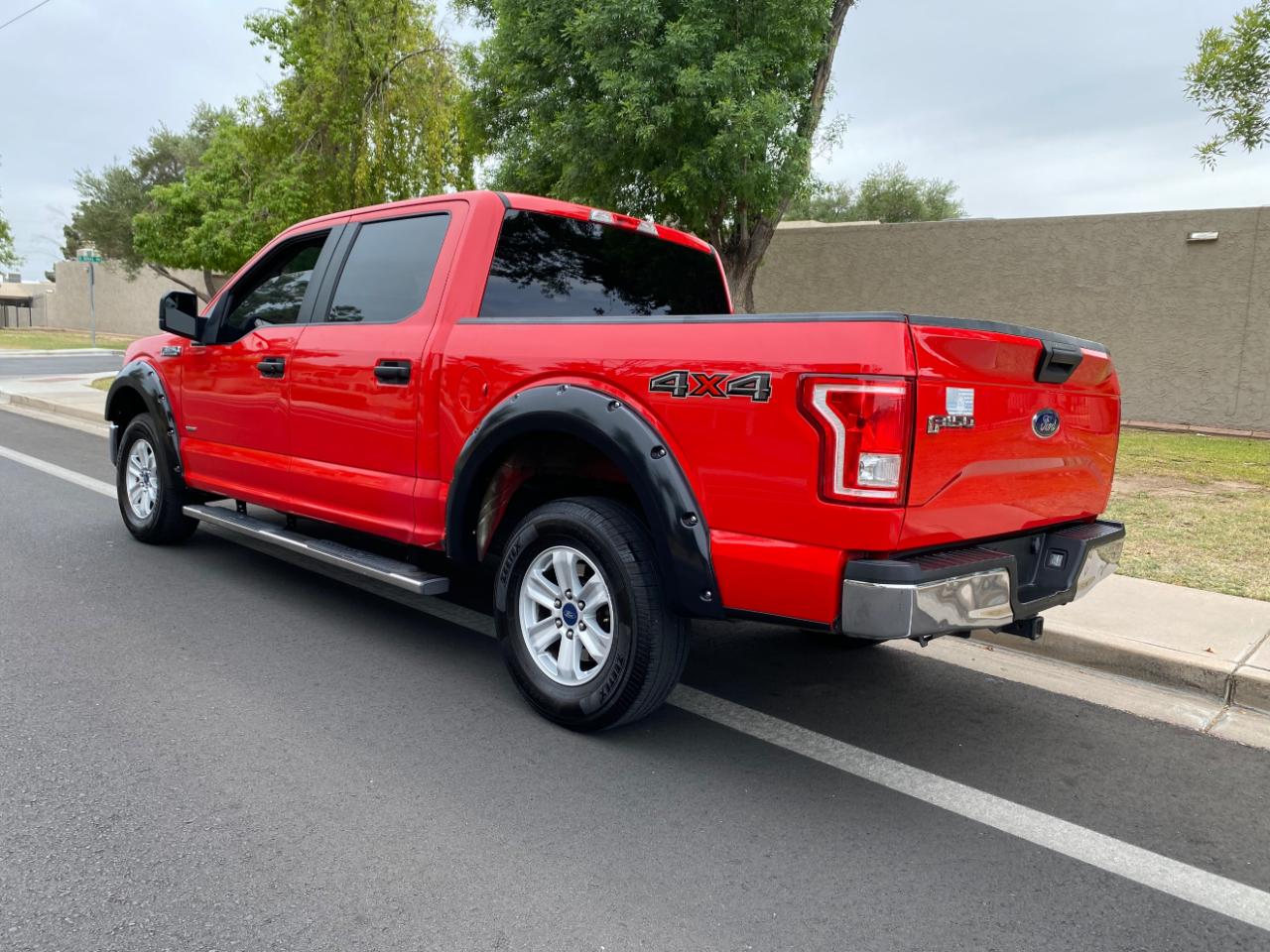 Ford F-150 4WD SuperCrew 145" XL 2015