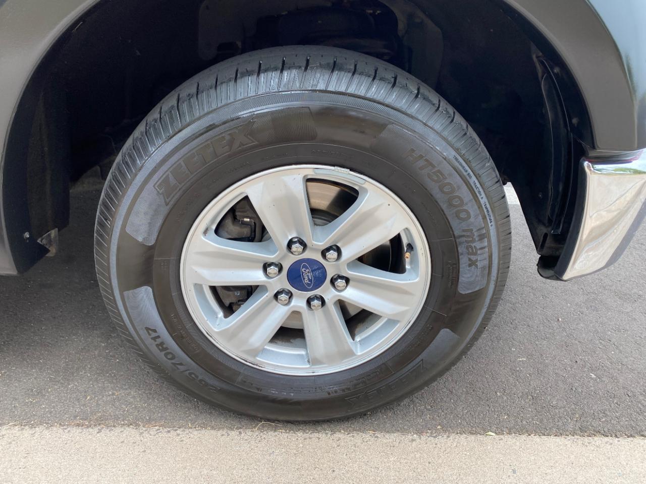 Ford F-150 4WD SuperCrew 145" XL 2015