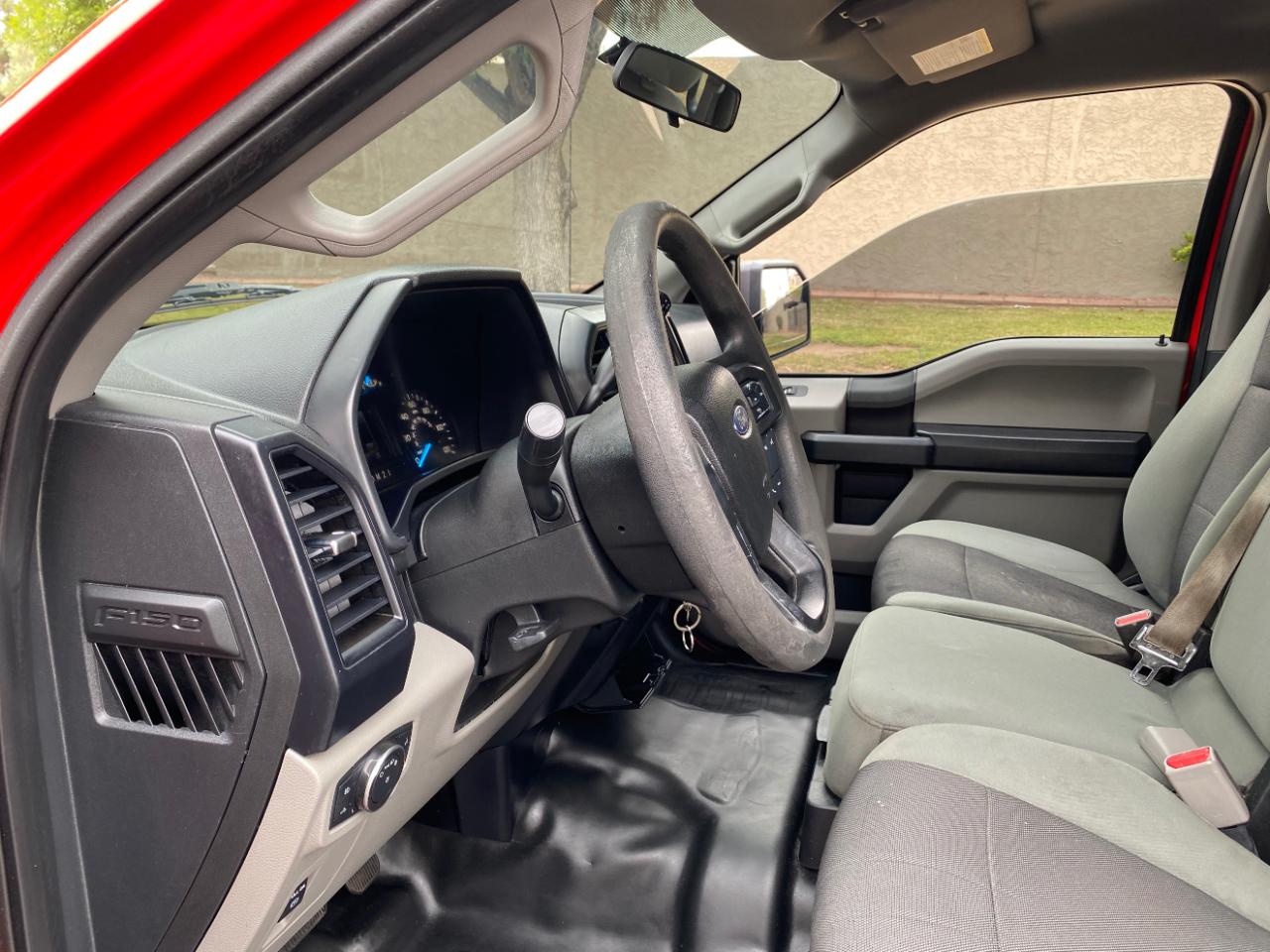 Ford F-150 4WD SuperCrew 145" XL 2015