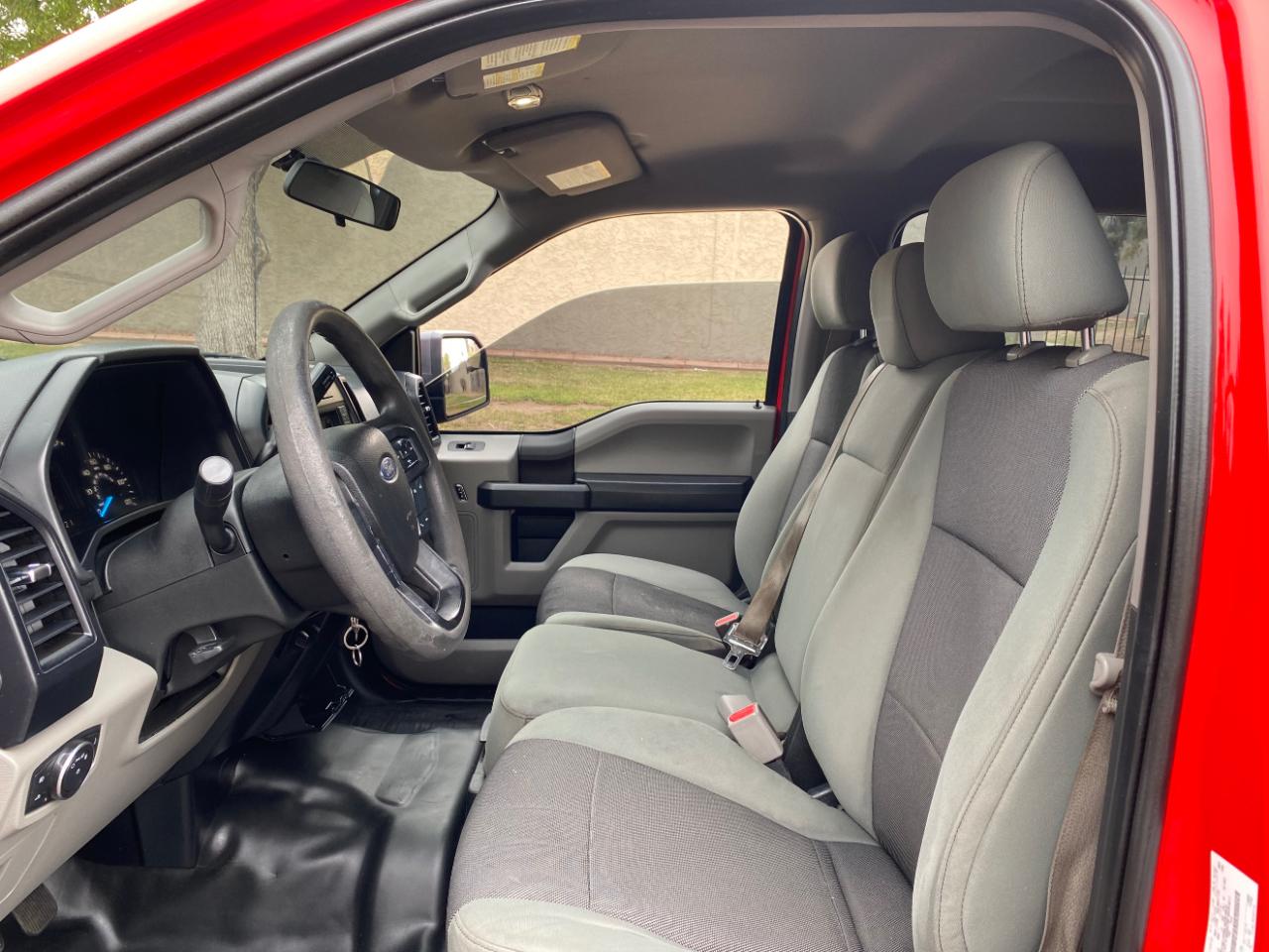 Ford F-150 4WD SuperCrew 145" XL 2015