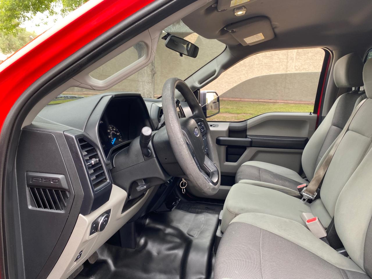 Ford F-150 4WD SuperCrew 145" XL 2015