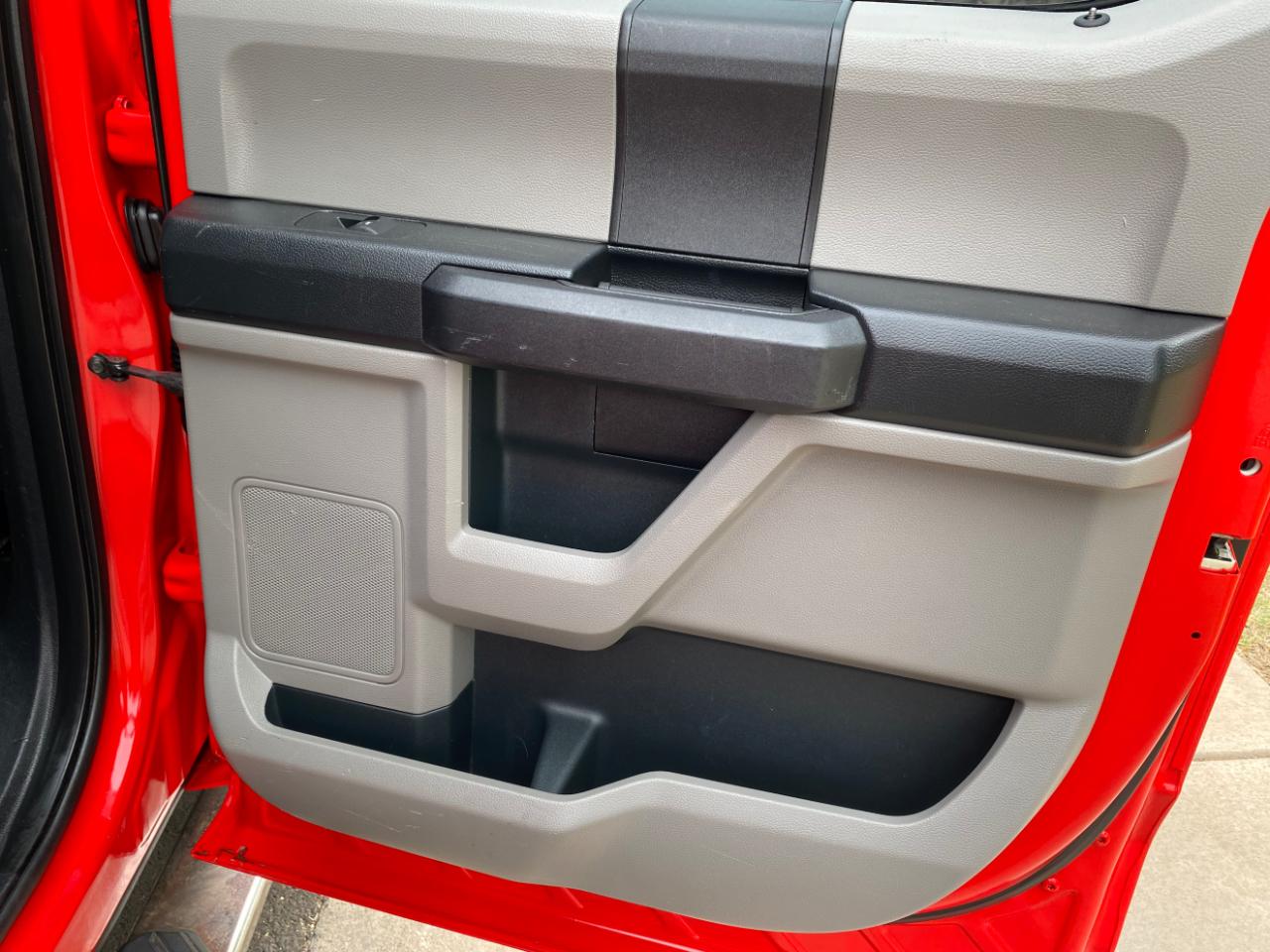 Ford F-150 4WD SuperCrew 145" XL 2015