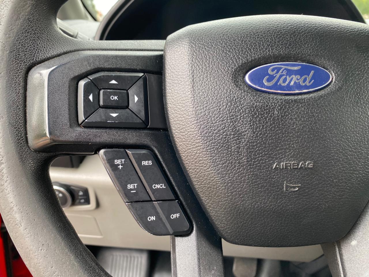 Ford F-150 4WD SuperCrew 145" XL 2015