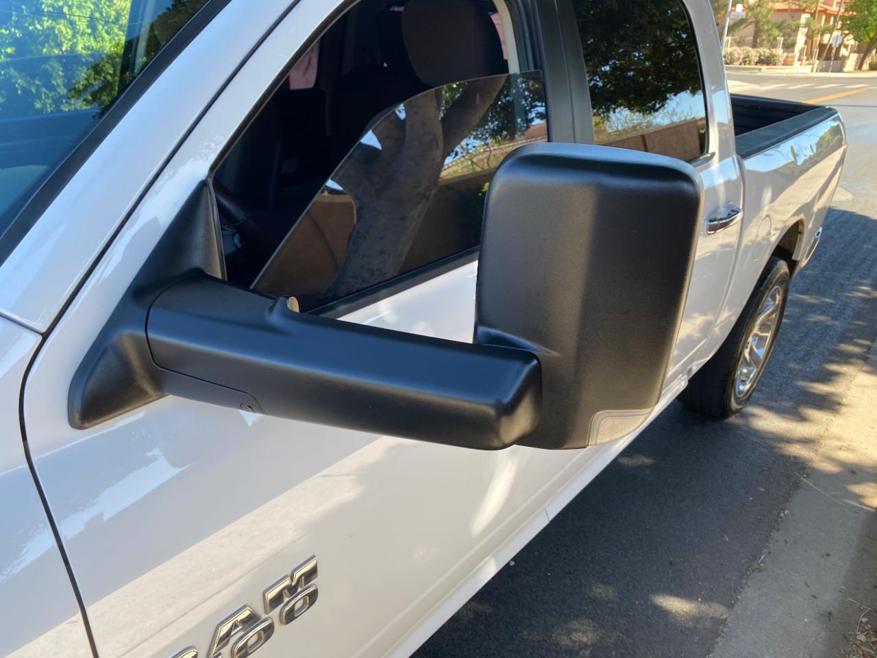 RAM 1500 Big Horn 4x2 Crew Cab 5'7" Box 2018