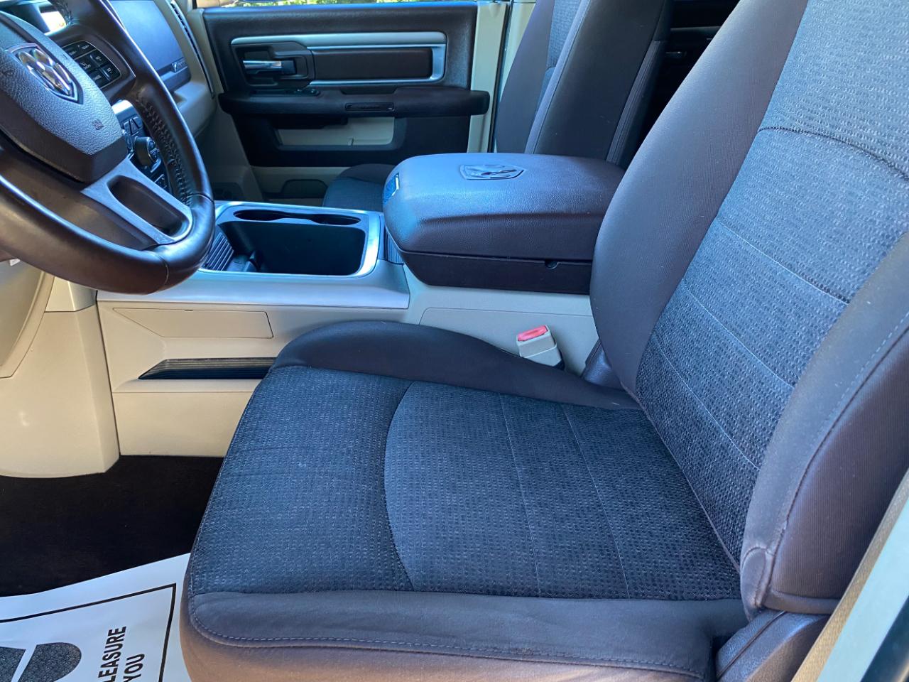 RAM 1500 Big Horn 4x2 Crew Cab 5'7" Box 2018