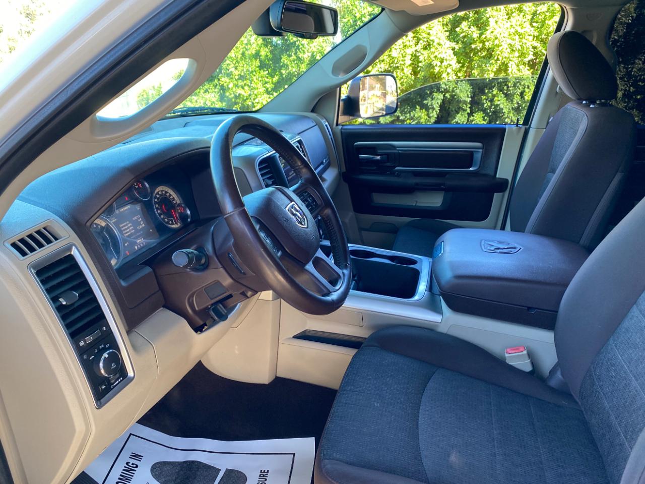 RAM 1500 Big Horn 4x2 Crew Cab 5'7" Box 2018