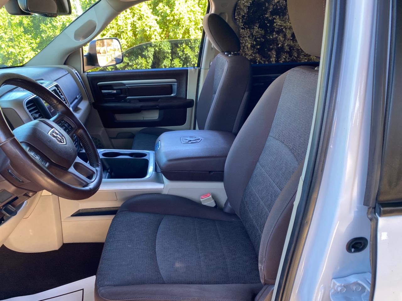 RAM 1500 Big Horn 4x2 Crew Cab 5'7" Box 2018