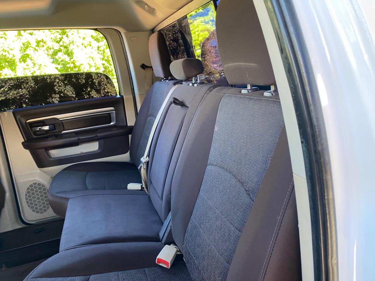 RAM 1500 Big Horn 4x2 Crew Cab 5'7" Box 2018