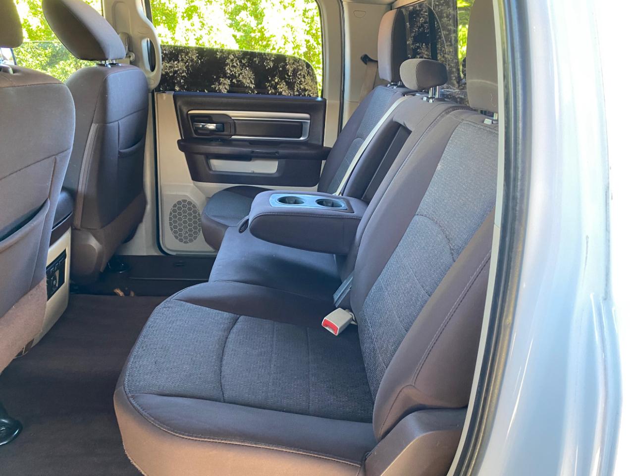 RAM 1500 Big Horn 4x2 Crew Cab 5'7" Box 2018