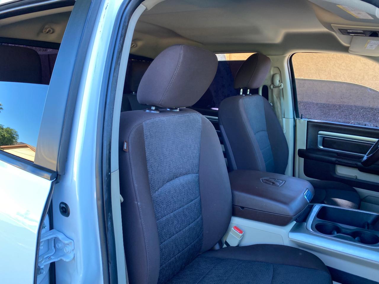 RAM 1500 Big Horn 4x2 Crew Cab 5'7" Box 2018