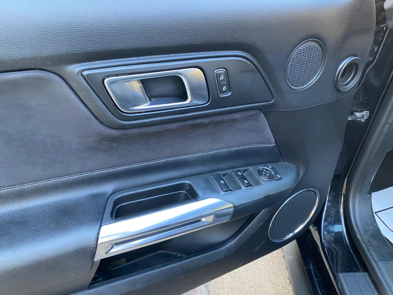 Ford Mustang EcoBoost Convertible 2021