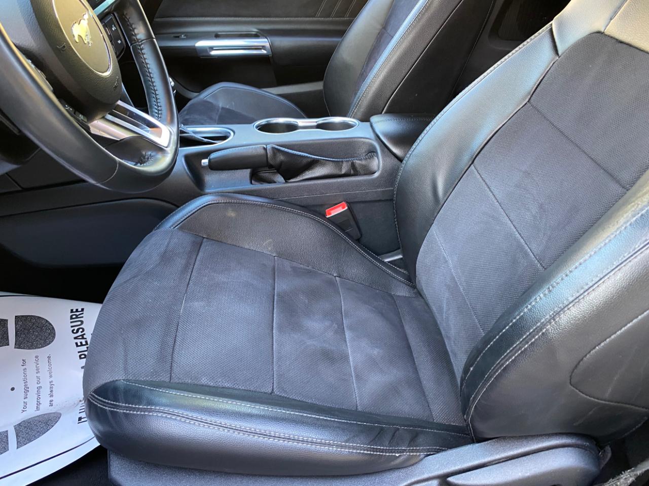 Ford Mustang EcoBoost Convertible 2021