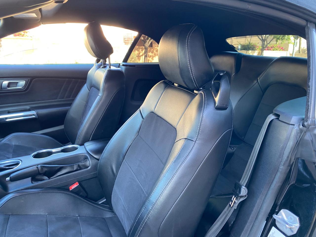 Ford Mustang EcoBoost Convertible 2021