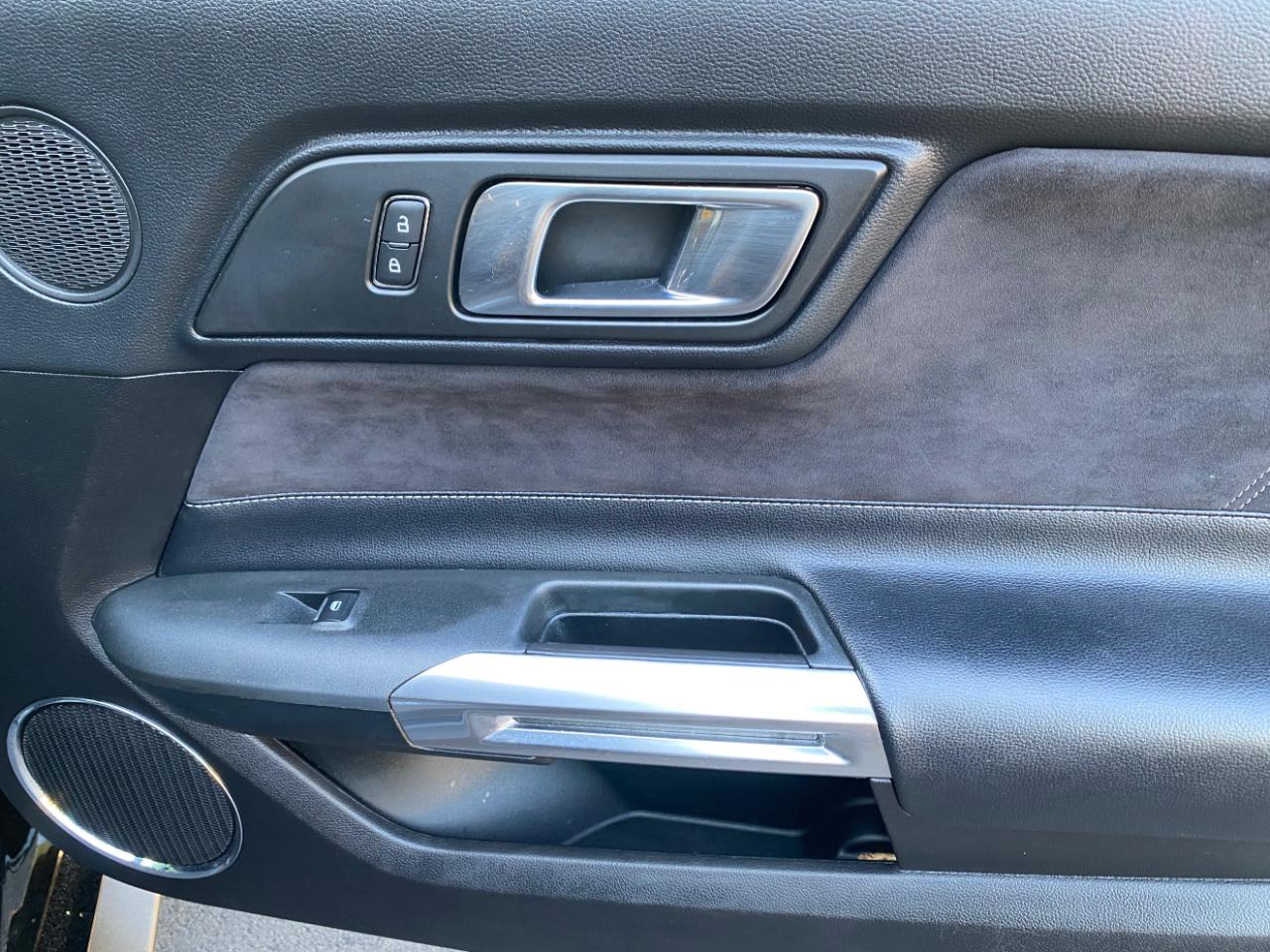 Ford Mustang EcoBoost Convertible 2021