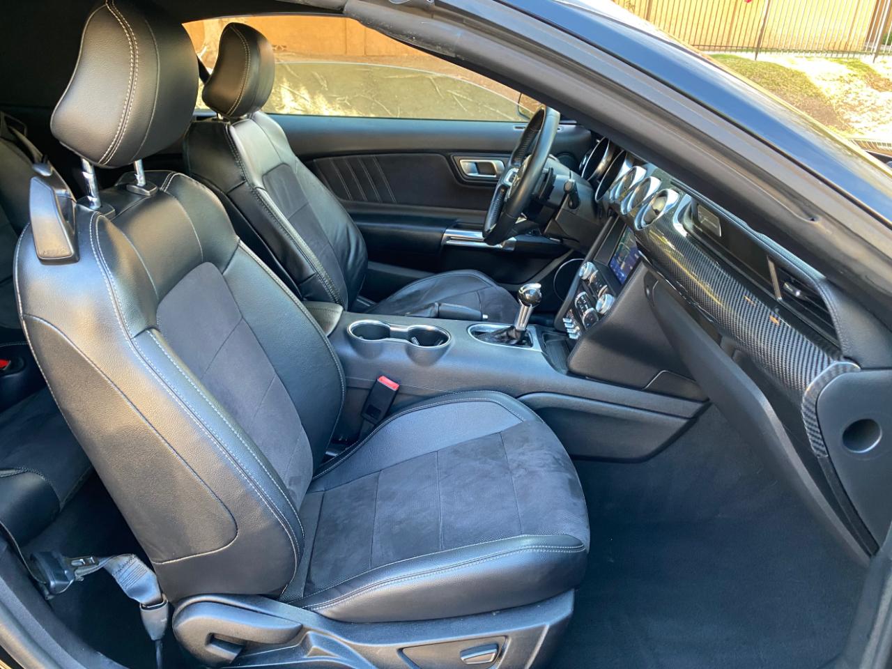 Ford Mustang EcoBoost Convertible 2021