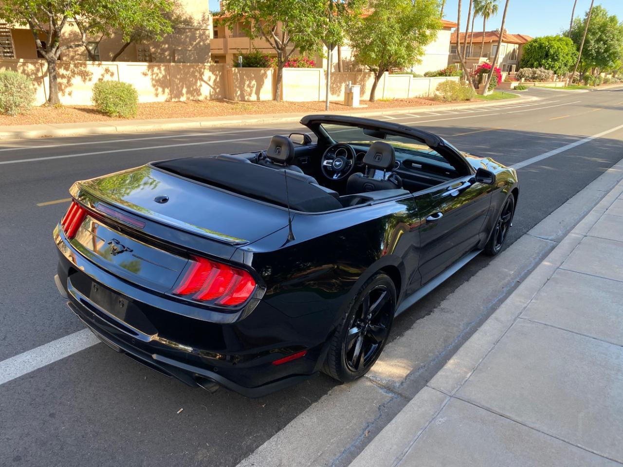 Ford Mustang EcoBoost Convertible 2021