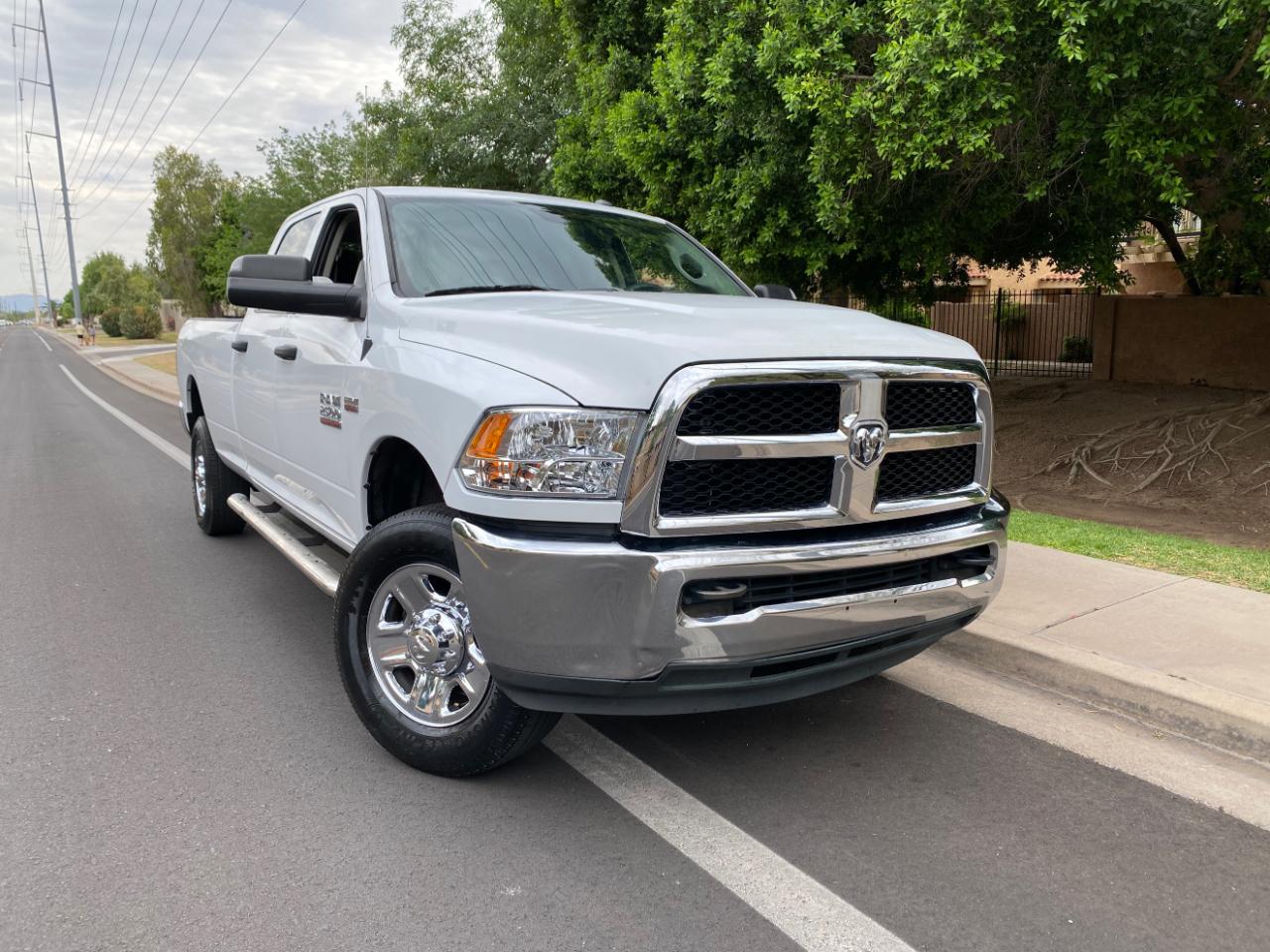 RAM 2500 Tradesman 4x4 Crew Cab 8' Box 2018