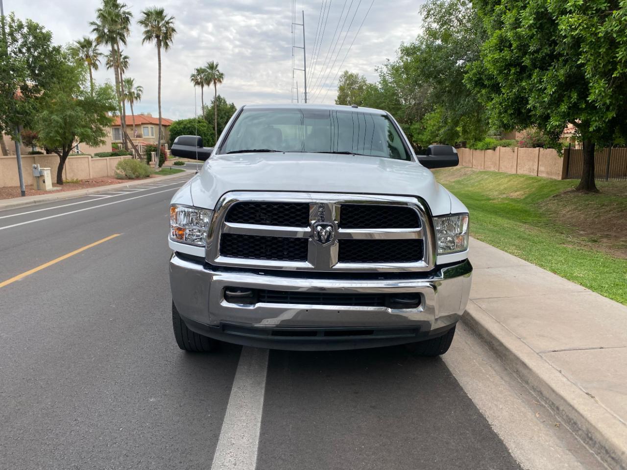 RAM 2500 Tradesman 4x4 Crew Cab 8' Box 2018