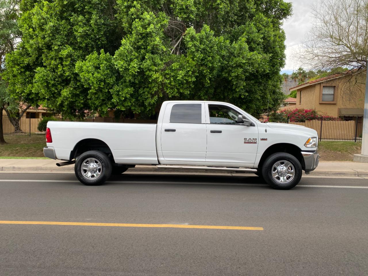 RAM 2500 Tradesman 4x4 Crew Cab 8' Box 2018