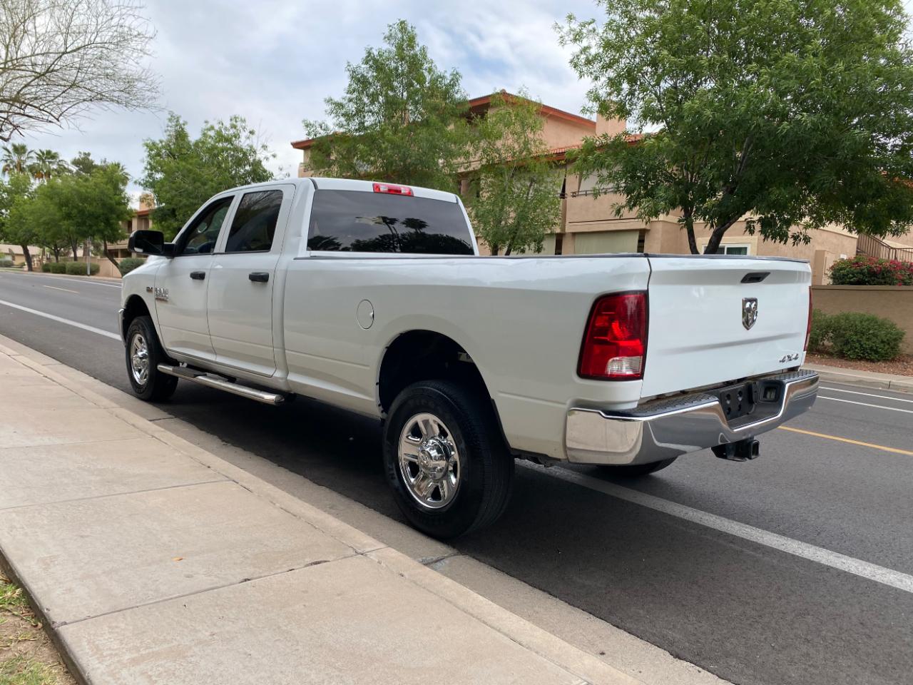 RAM 2500 Tradesman 4x4 Crew Cab 8' Box 2018
