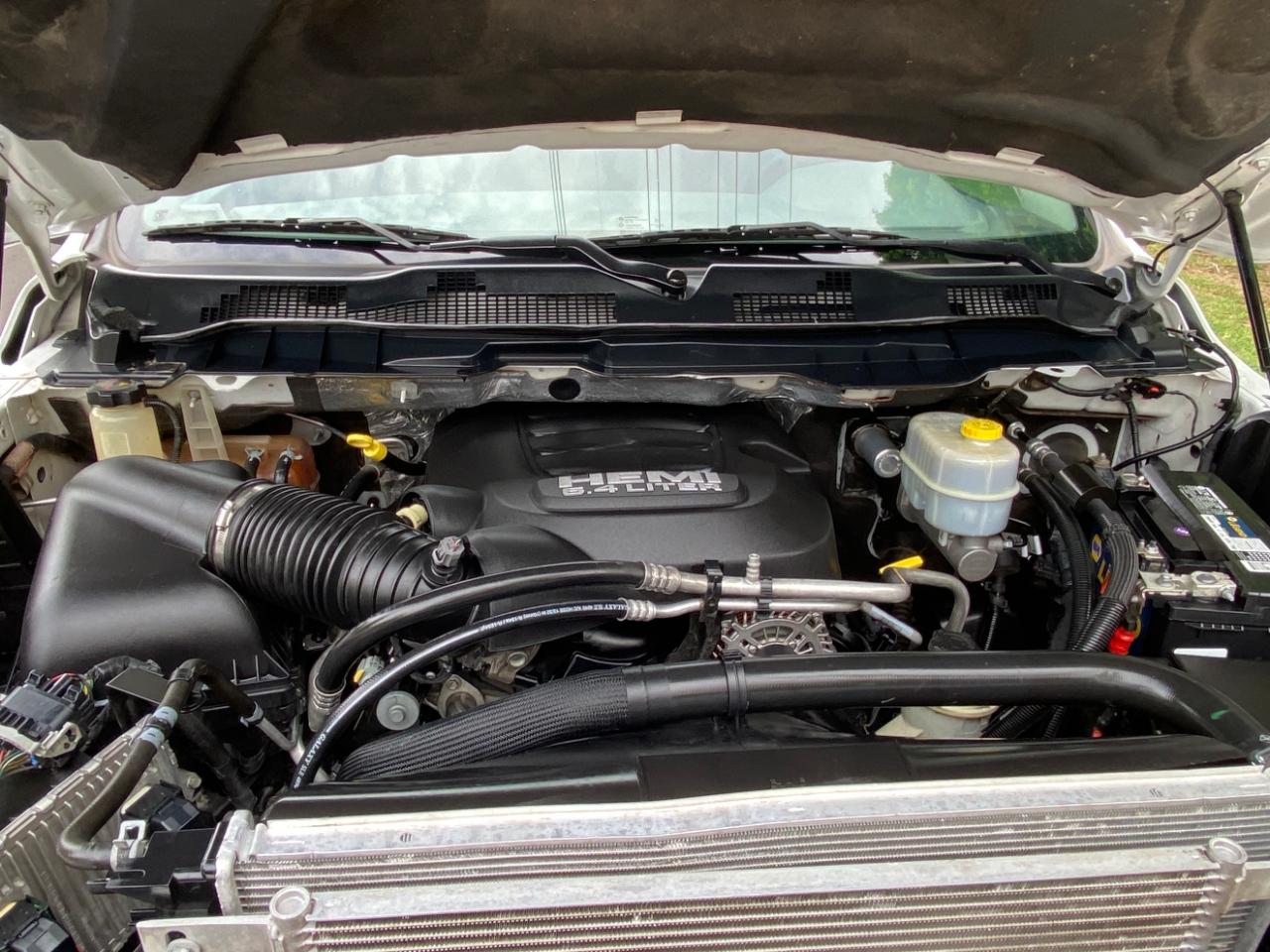 RAM 2500 Tradesman 4x4 Crew Cab 8' Box 2018