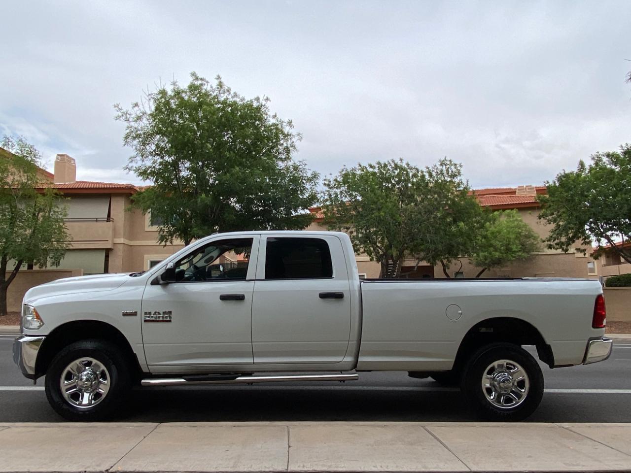RAM 2500 Tradesman 4x4 Crew Cab 8' Box 2018