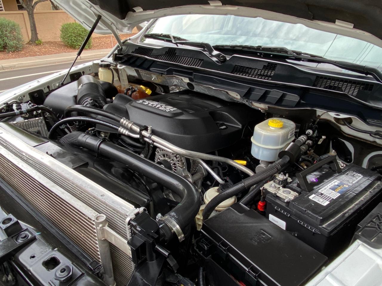 RAM 2500 Tradesman 4x4 Crew Cab 8' Box 2018