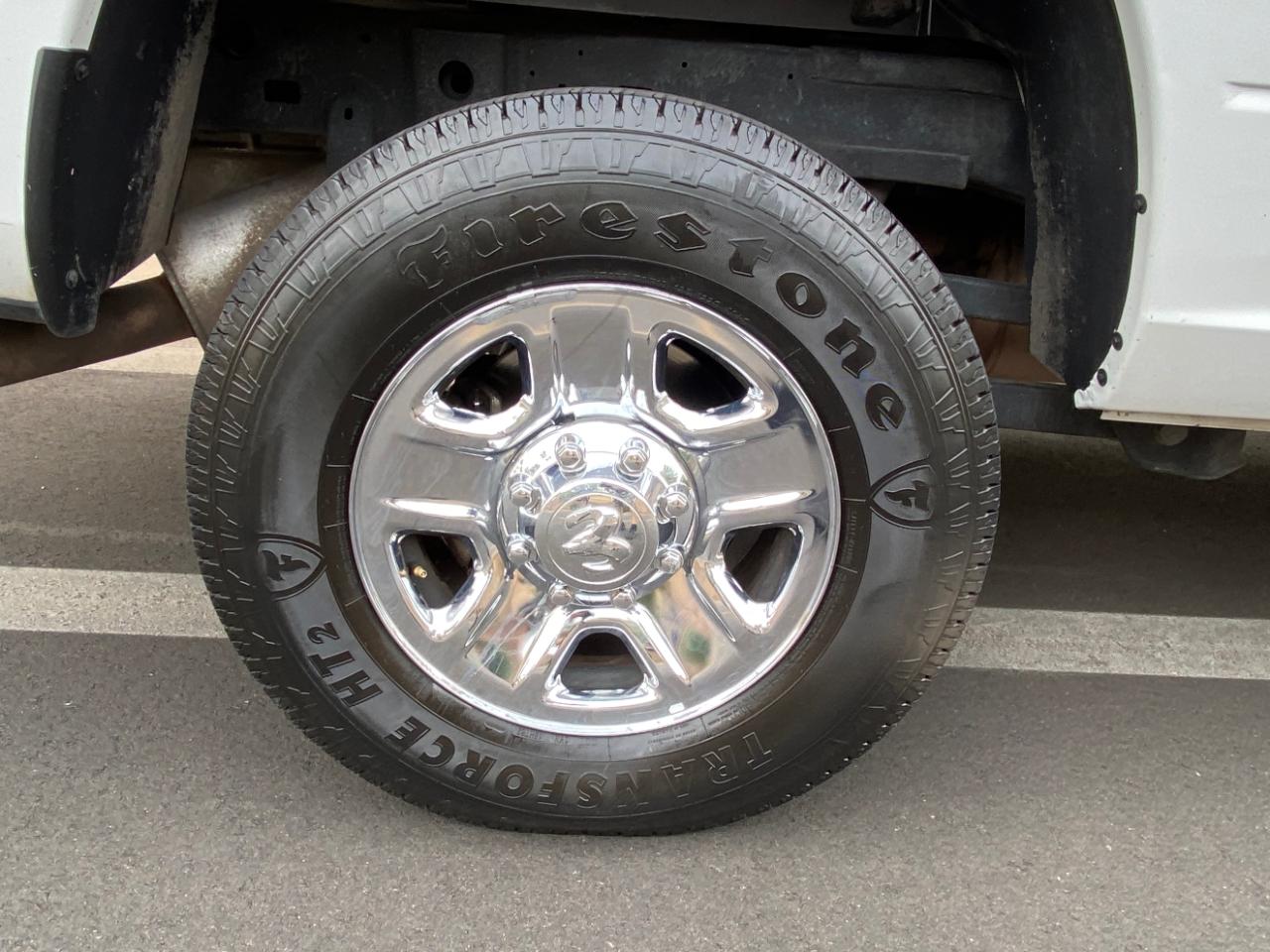 RAM 2500 Tradesman 4x4 Crew Cab 8' Box 2018